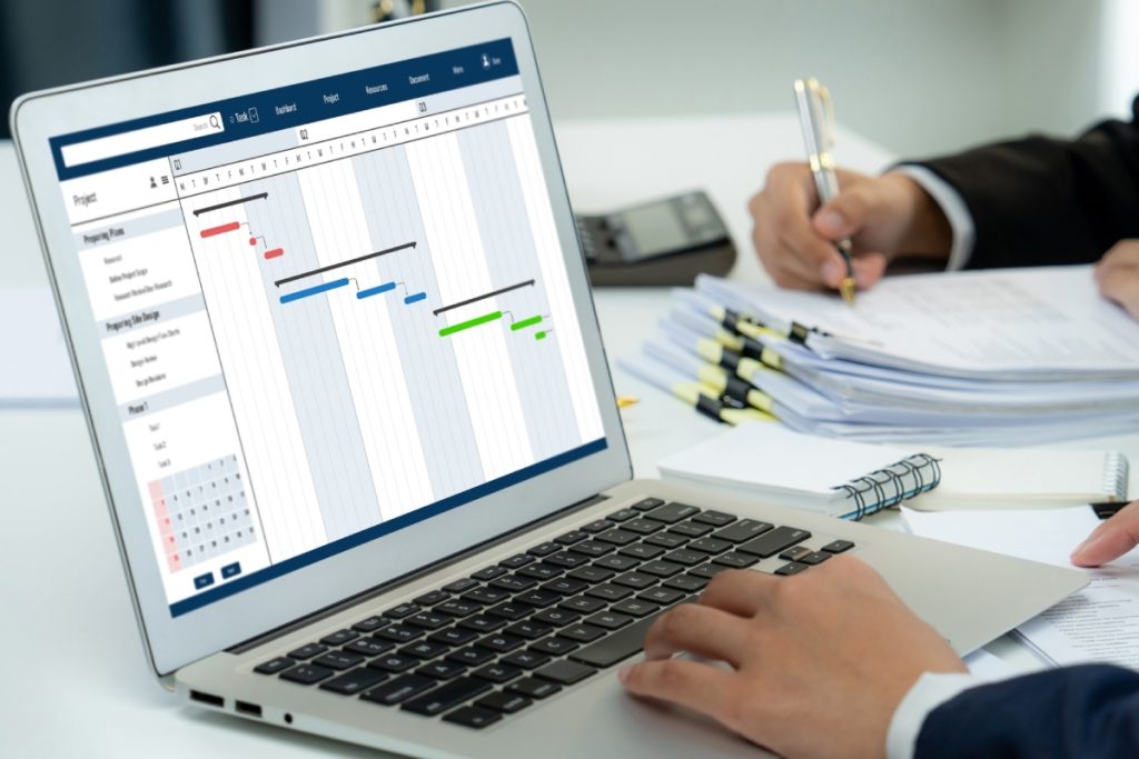 ما هي خطة إدارة المشاريع وكيف يتم تنفيذها