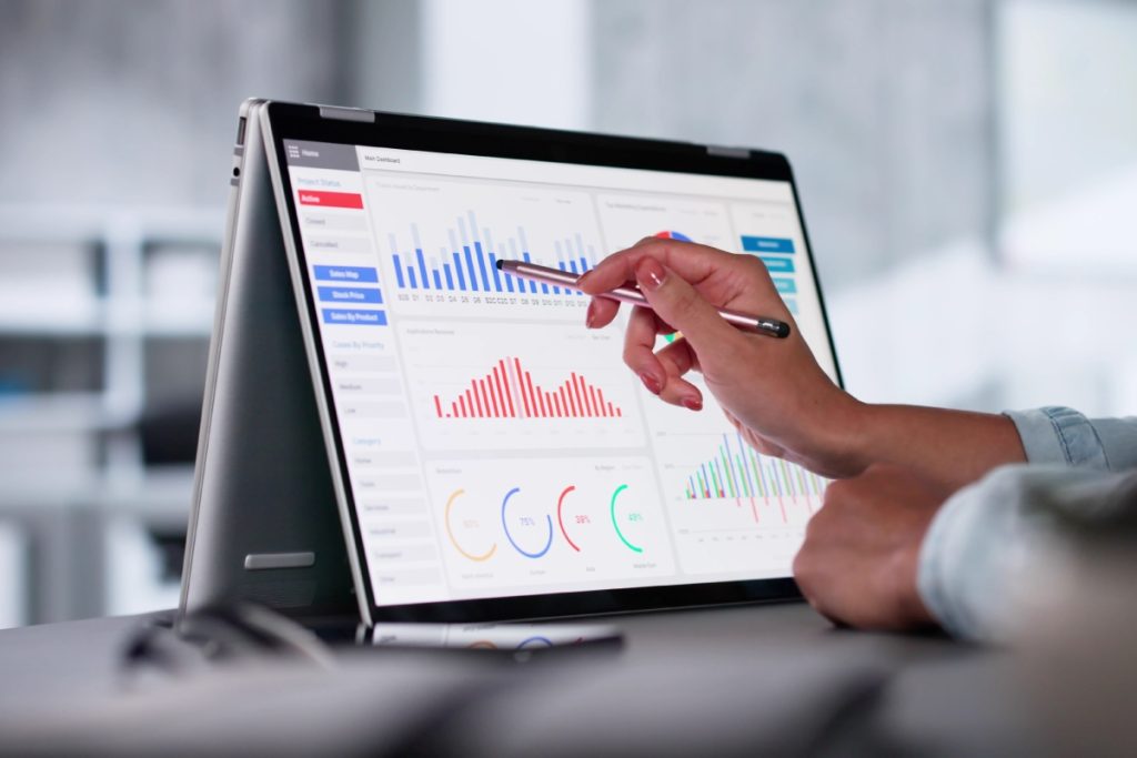 Data analyst vs data scientist, key differences in skills, tools, and career paths